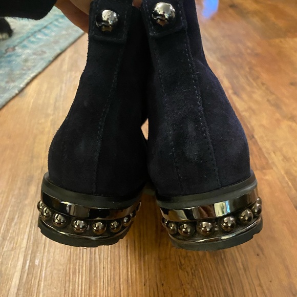 Karl Lagerfeld 🦋 Navy Suede Booty ♥️ NWOT!♥️ SZ 7 - Picture 5 of 7